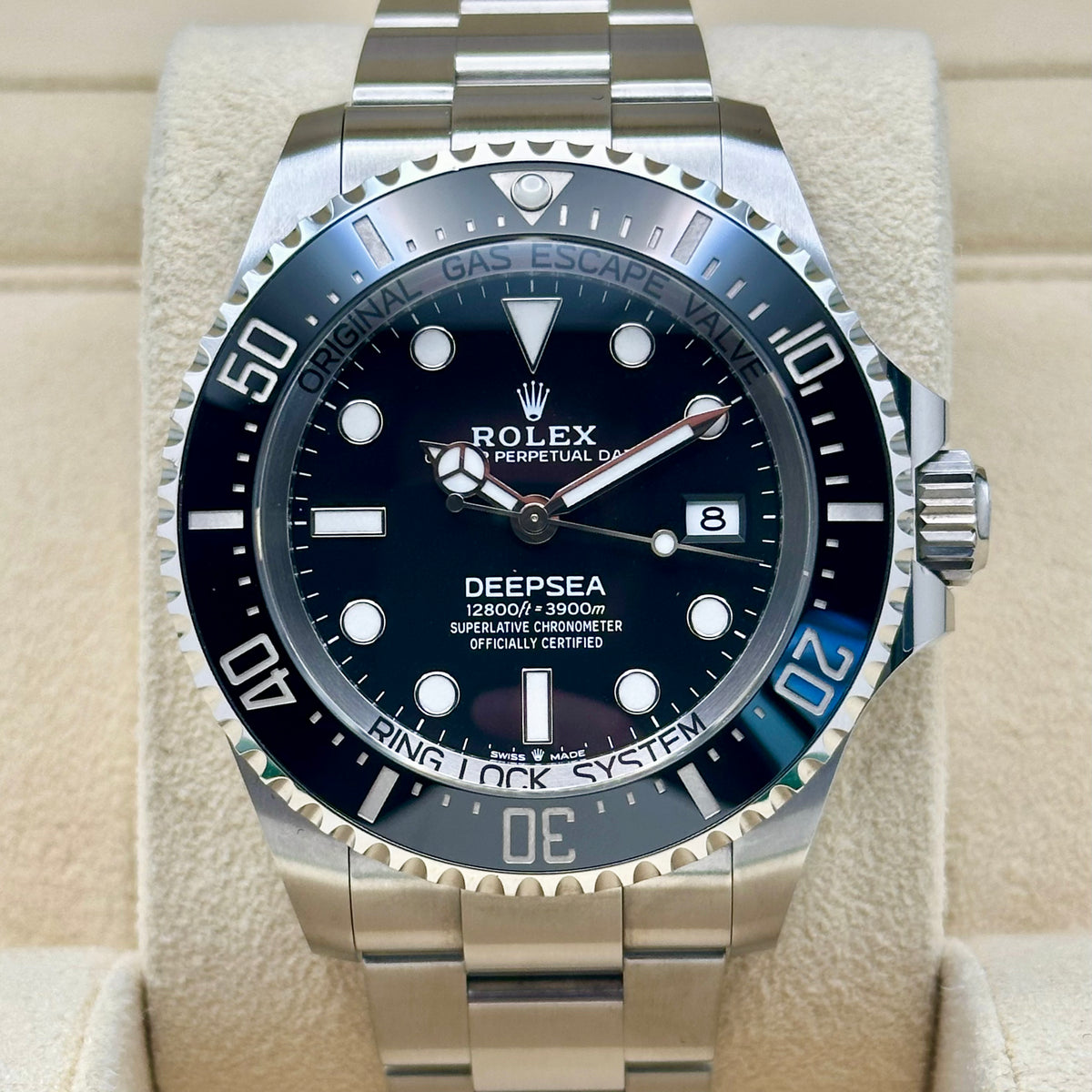 Rolex Deepsea Sea-Dweller Ref. 136660