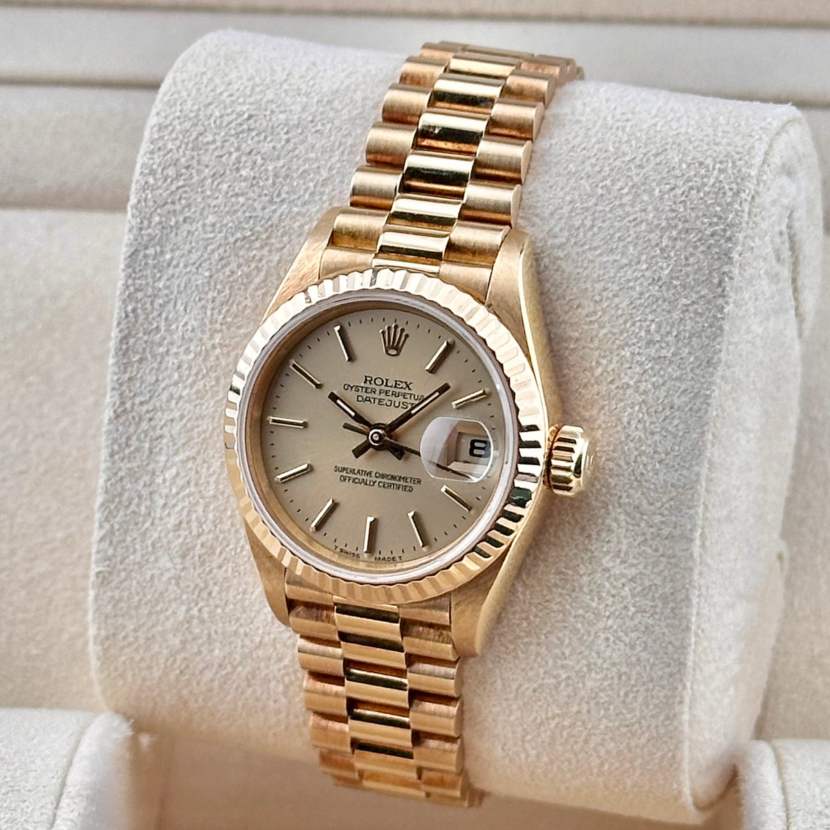 Rolex Lady-Datejust 26mm 18k Yellow Gold Champagne Dial Ref. 68178