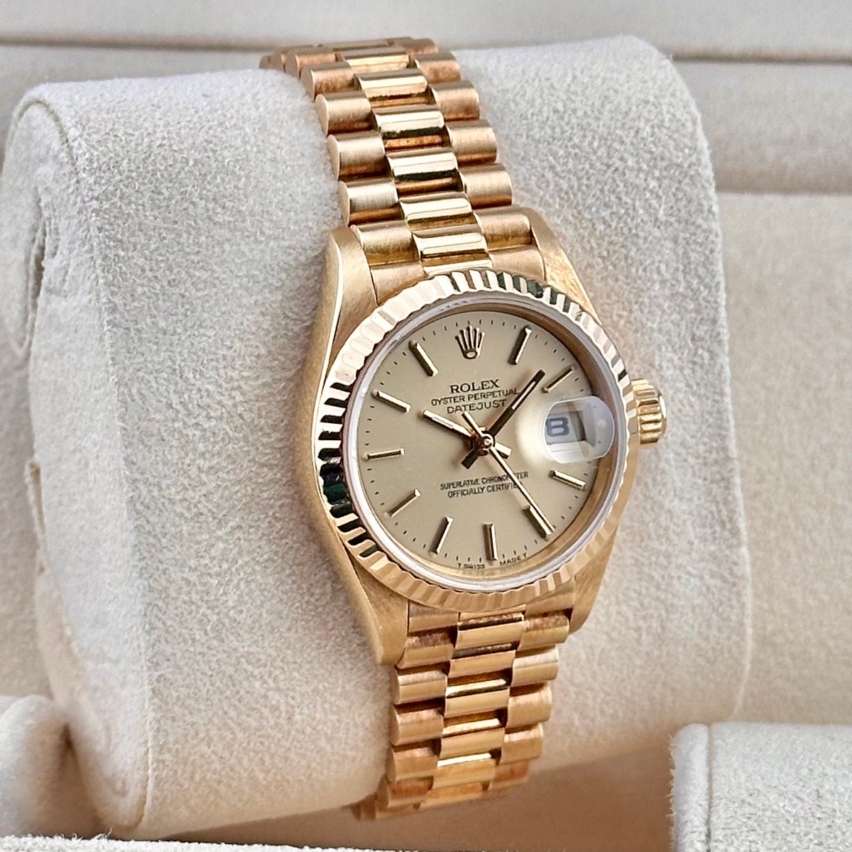 Rolex Lady-Datejust 26mm 18k Yellow Gold Champagne Dial Ref. 68178
