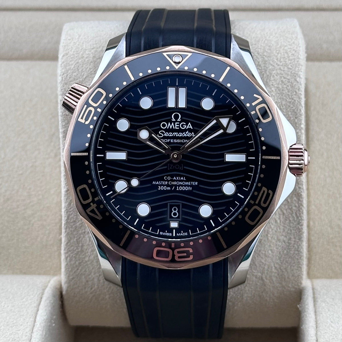 Omega Seamaster Diver 300M Co-Axial Master Chronometer 42mm Steel/Sedna Gold, Black Wave Dial, Rubber Strap Ref. 210.22.42.20.01.002
