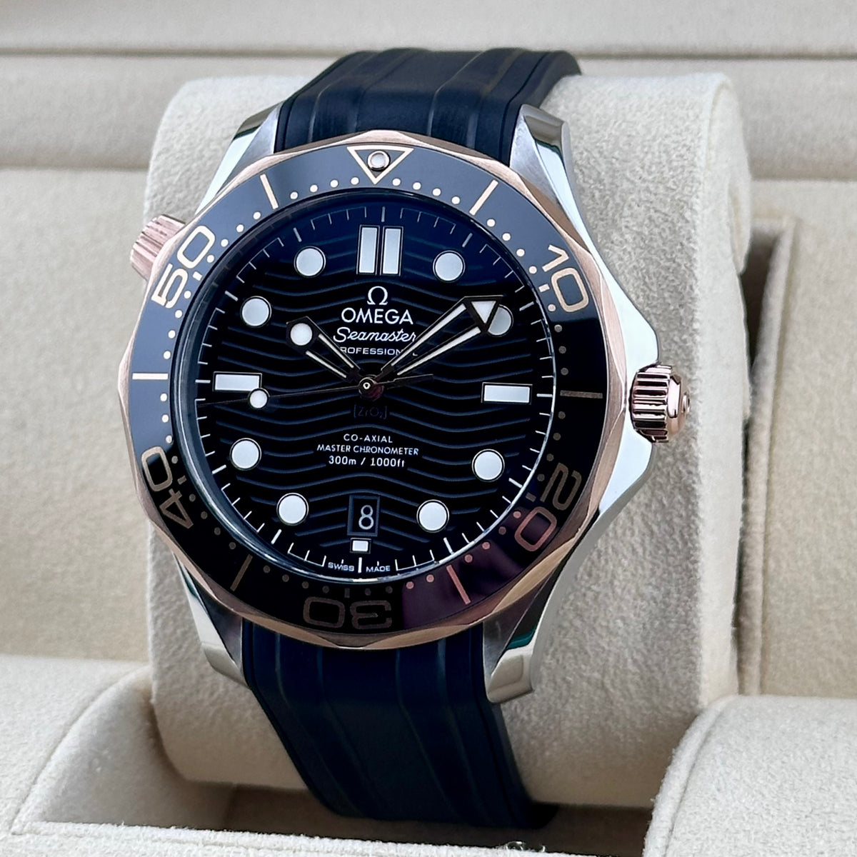 Omega Seamaster Diver 300M Co-Axial Master Chronometer 42mm Steel/Sedna Gold, Black Wave Dial, Rubber Strap Ref. 210.22.42.20.01.002