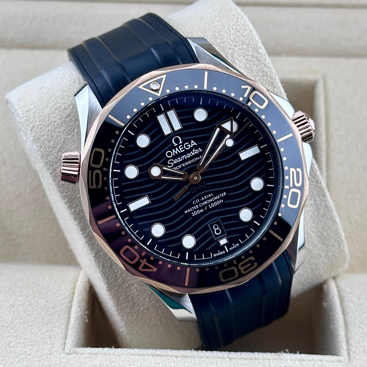 Omega Seamaster Diver 300M Co-Axial Master Chronometer 42mm Steel/Sedna Gold, Black Wave Dial, Rubber Strap Ref. 210.22.42.20.01.002