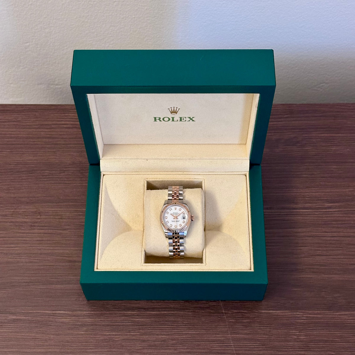 Rolex Lady-Datejust 26 White Big Diamond Dial, Fluted Bezel, Two-Tone Jubilee  Ref. 179171