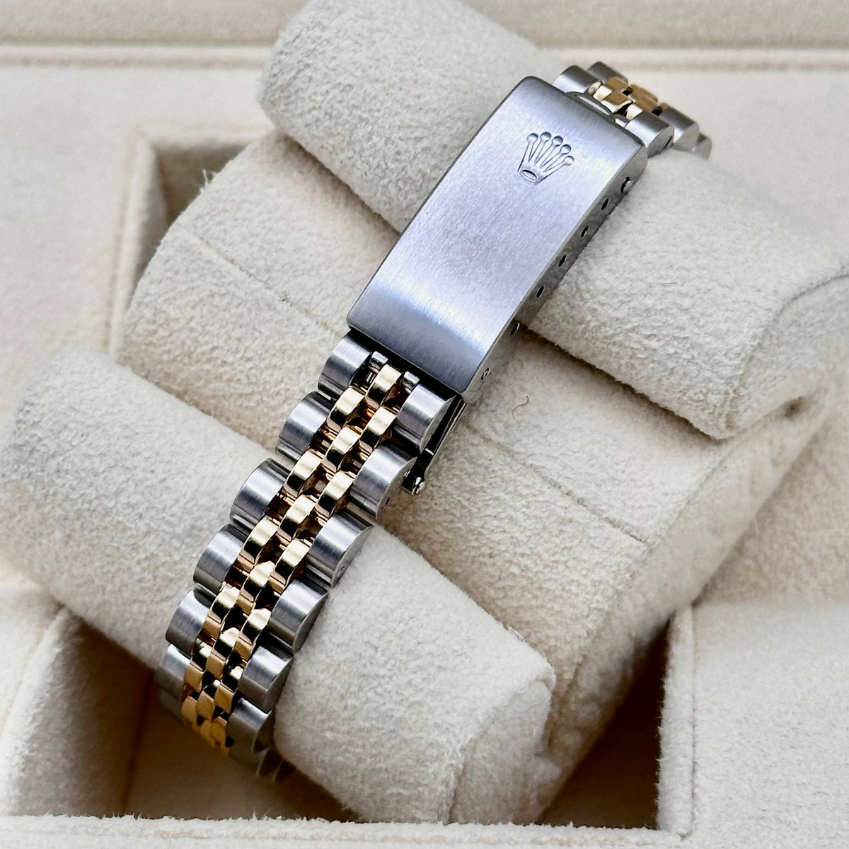 Rolex Lady-Datejust 26 White Diamond Dial, Fluted Bezel, Two-Tone Jubilee Ref. 69173