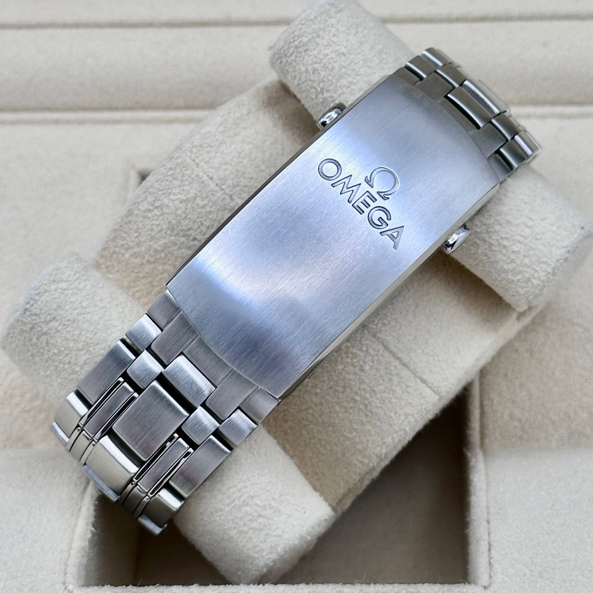 Seamaster 300 Grey Ceramic Ref. 210.30.42.20.06.001