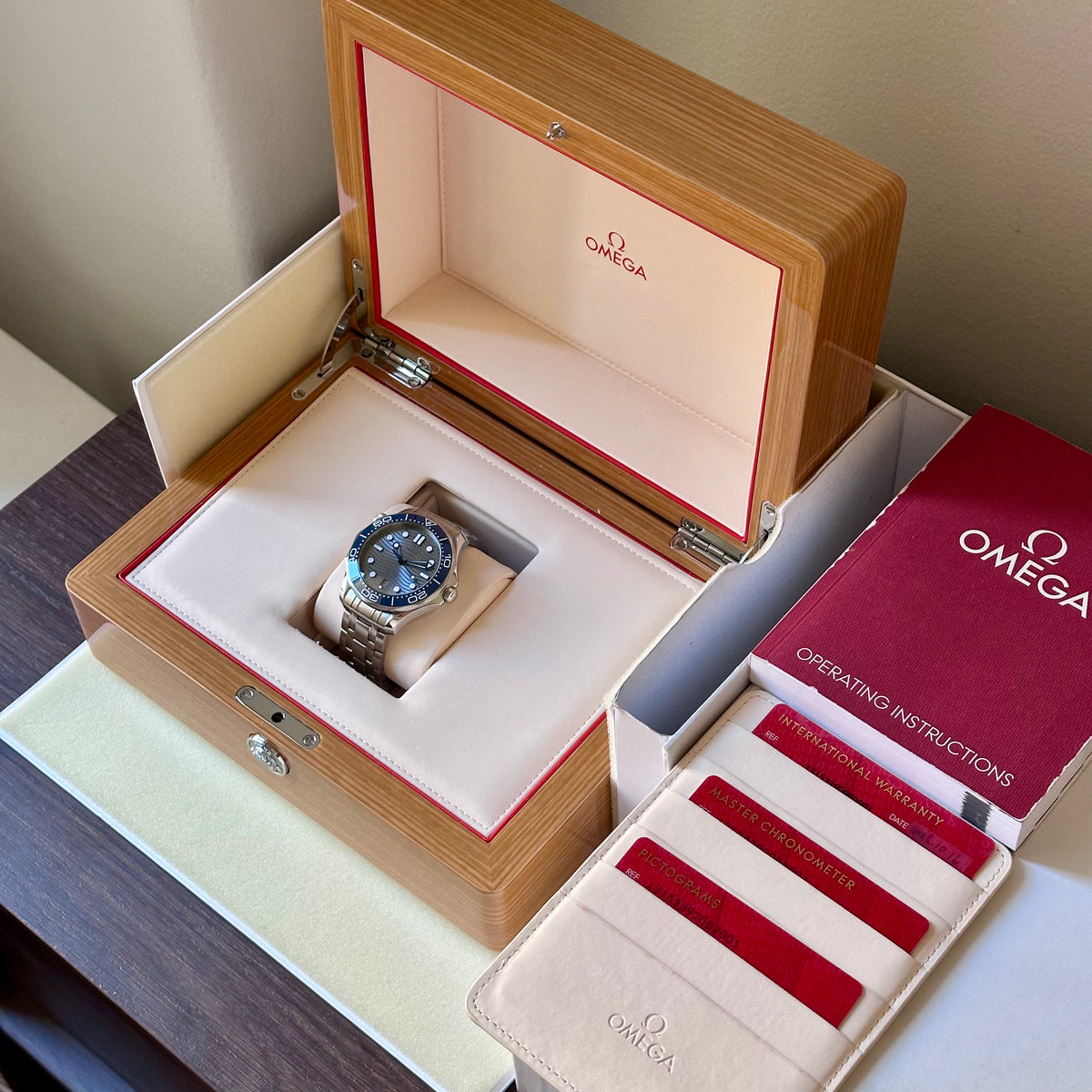 Seamaster 300 Grey Ceramic Ref. 210.30.42.20.06.001