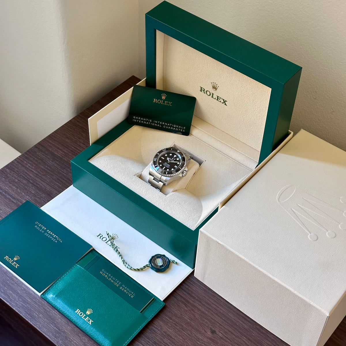 Rolex Deepsea Sea-Dweller Ref. 136660