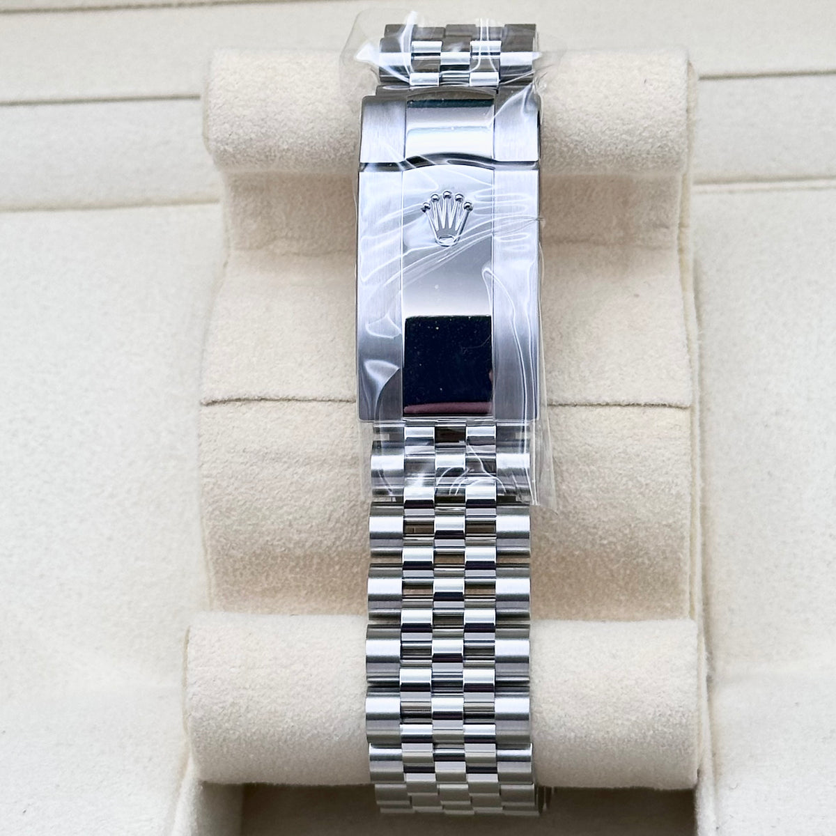 Rolex Datejust 41 Sunburst Blue Roman’s Ref. 126334