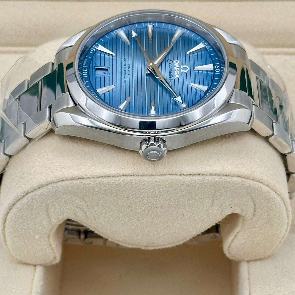 Omega Seamaster Aqua Terra 150M Summer Blue Dial 41mm Steel Ref: 220.10.41.21.02.001