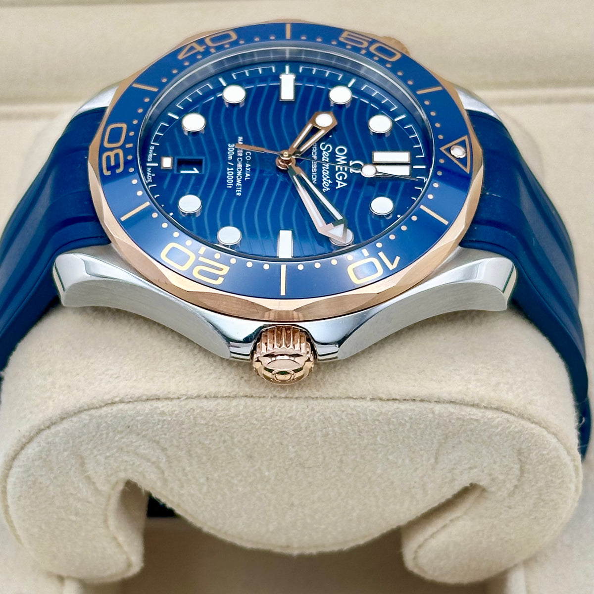 Omega Seamaster Diver 300M Blue Wave Dial Ref. 210.22.42.20.01.002