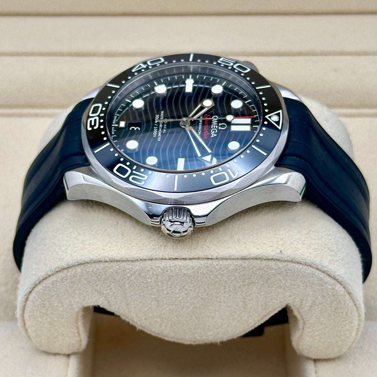 Seamaster 300 Black Ceramic Ref. 210.32.42.20.01.001