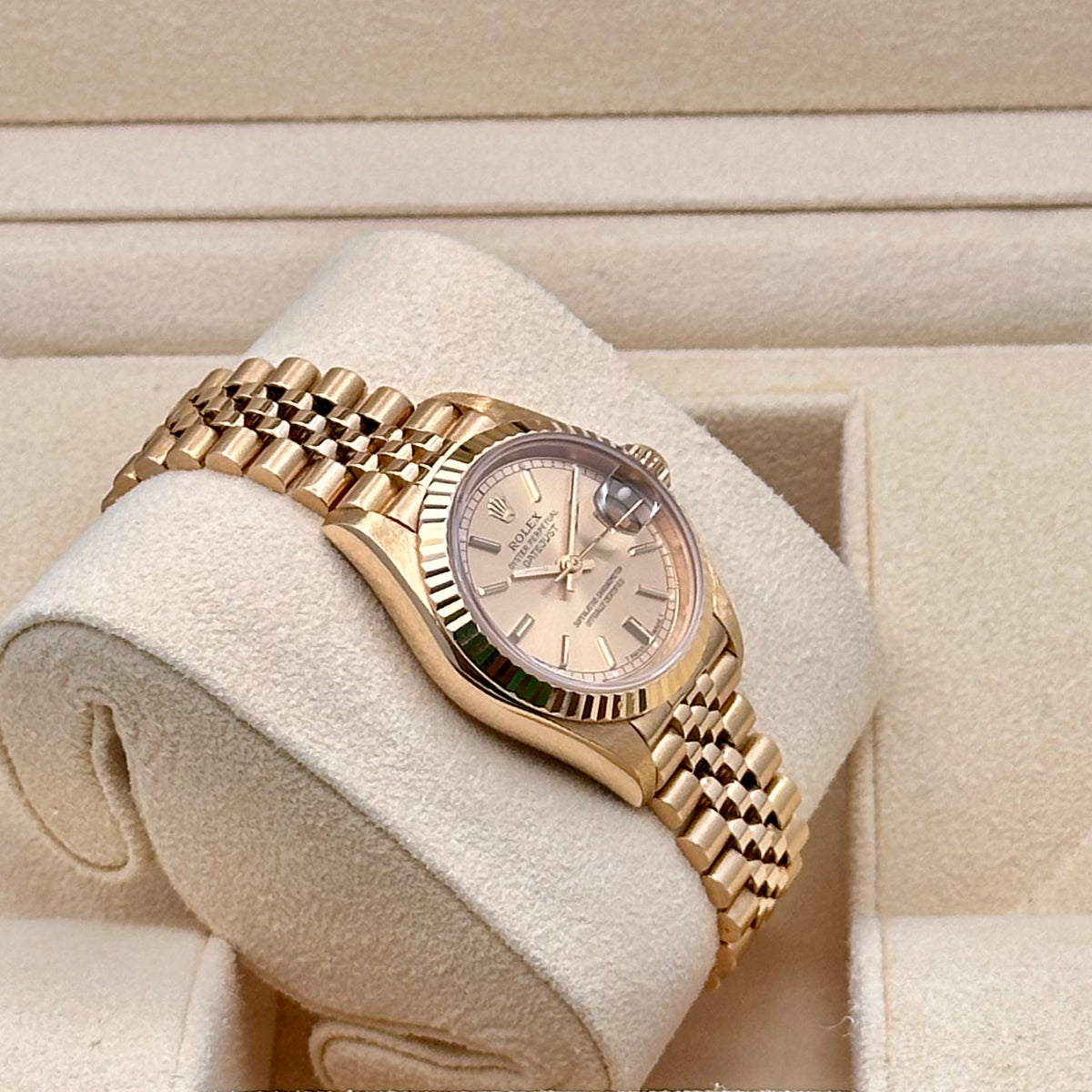 Rolex Lady-Datejust 26mm 18k Yellow Gold Champagne Stick Dial Jubilee Ref. 69178