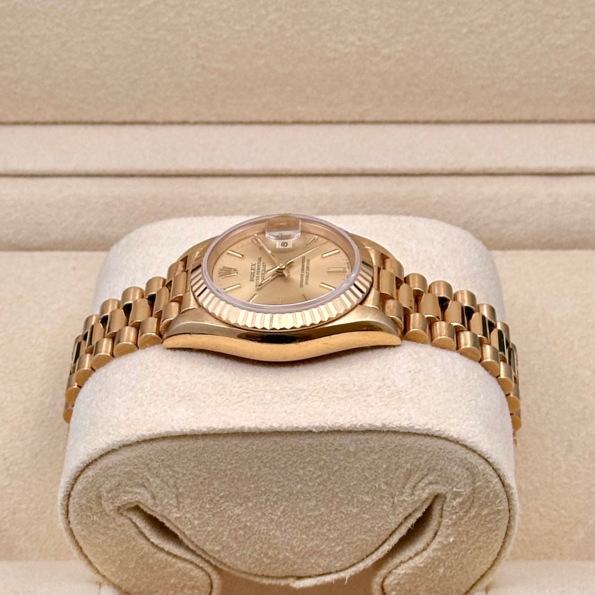 Rolex Lady-Datejust 26mm 18k Yellow Gold Champagne Dial Ref. 68178