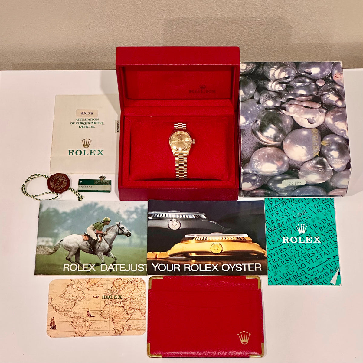 Rolex Lady-Datejust 26mm 18k Yellow Gold Champagne Dial Ref. 68178